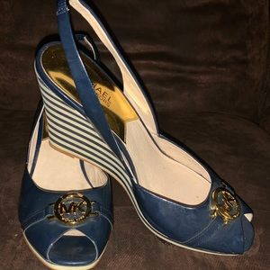 MICHAEL KORS SIZE 9"